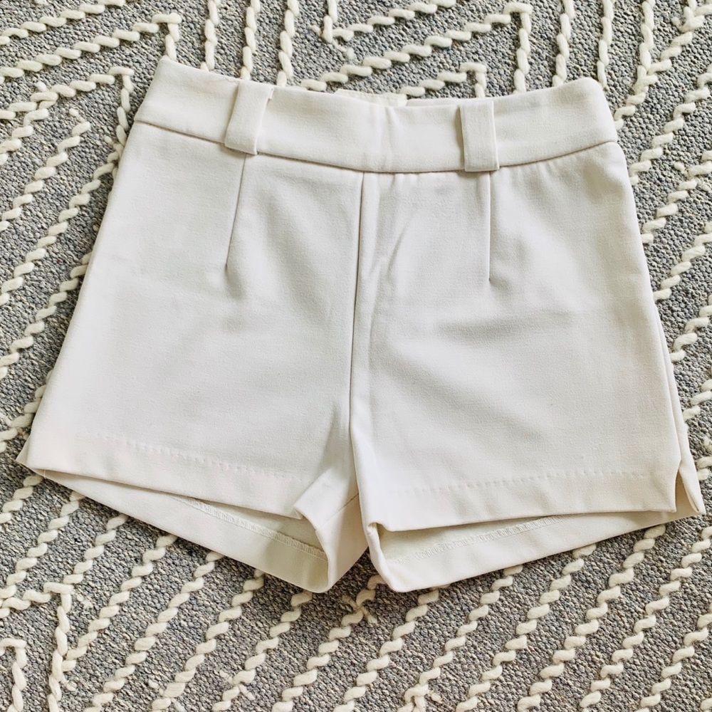 High waist white shorts